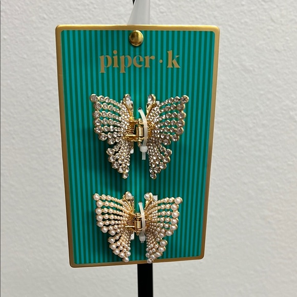 Piper K | Gem & Pearl Butterfly Hair Clips ✨ - Picture 1 of 7